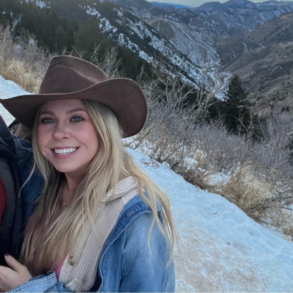 Meet your Posher, Hannah